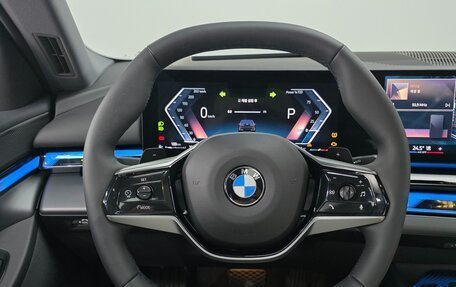 BMW 5 серия, 2025 год, 6 375 000 рублей, 13 фотография