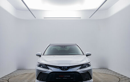 Toyota Camry, 2023 год, 3 780 000 рублей, 2 фотография