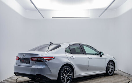 Toyota Camry, 2023 год, 3 780 000 рублей, 5 фотография