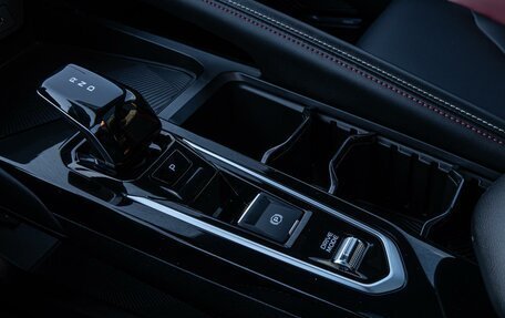 Geely Coolray I, 2024 год, 2 299 000 рублей, 21 фотография