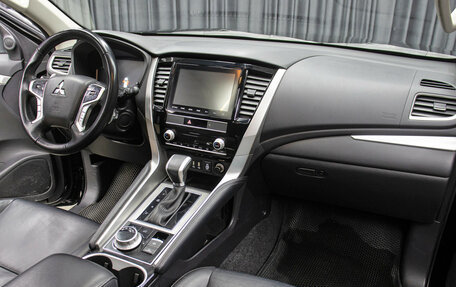 Mitsubishi Montero Sport, 2023 год, 4 498 000 рублей, 12 фотография