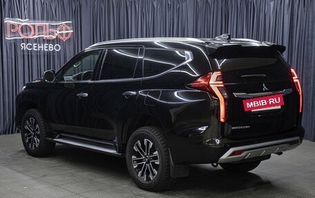 Mitsubishi Montero Sport, 2023 год, 4 498 000 рублей, 7 фотография