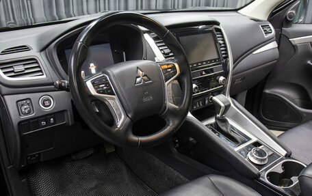 Mitsubishi Montero Sport, 2023 год, 4 498 000 рублей, 18 фотография