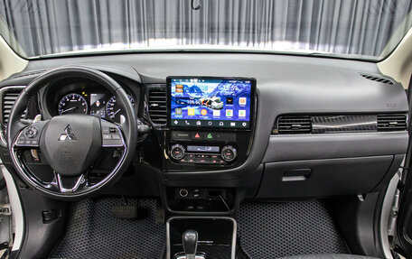 Mitsubishi Outlander III рестайлинг 3, 2022 год, 3 698 000 рублей, 14 фотография