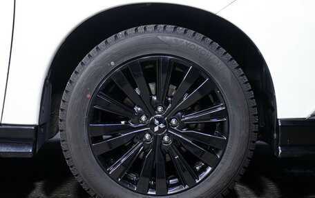 Mitsubishi Outlander III рестайлинг 3, 2022 год, 3 698 000 рублей, 27 фотография