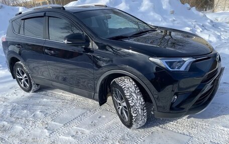 Toyota RAV4, 2017 год, 2 900 000 рублей, 2 фотография