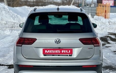 Volkswagen Tiguan II, 2019 год, 2 990 000 рублей, 4 фотография