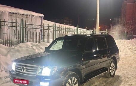 Toyota Land Cruiser 100 рестайлинг 2, 2006 год, 1 949 000 рублей, 12 фотография