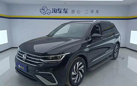 Volkswagen Tiguan II, 2022 год, 2 000 855 рублей, 1 фотография