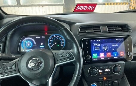 Nissan Leaf II, 2019 год, 2 100 000 рублей, 11 фотография