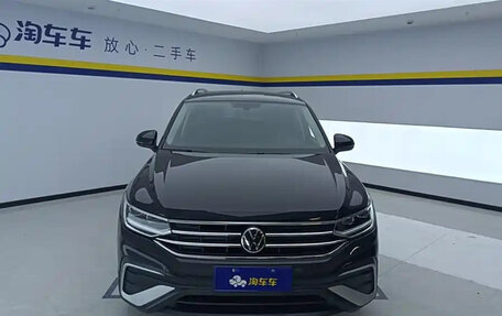 Volkswagen Tiguan II, 2022 год, 2 000 855 рублей, 2 фотография