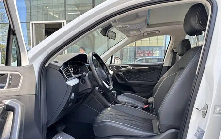 Volkswagen Tiguan II, 2022 год, 2 150 855 рублей, 9 фотография