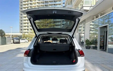 Volkswagen Tiguan II, 2022 год, 2 150 855 рублей, 8 фотография