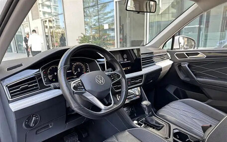 Volkswagen Tiguan II, 2022 год, 2 150 855 рублей, 10 фотография