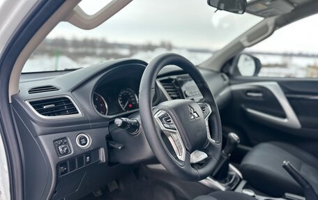 Mitsubishi Pajero Sport III рестайлинг, 2019 год, 1 780 000 рублей, 8 фотография