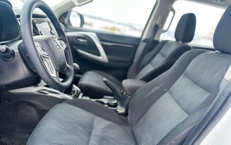 Mitsubishi Pajero Sport III рестайлинг, 2019 год, 1 780 000 рублей, 10 фотография