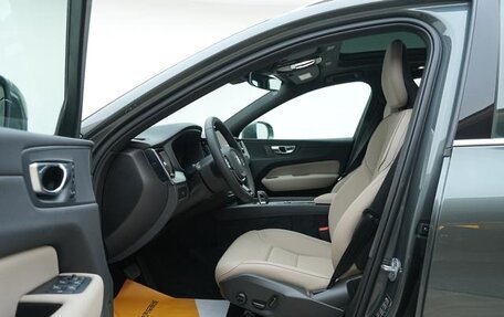 Volvo XC60 II, 2025 год, 4 810 000 рублей, 9 фотография