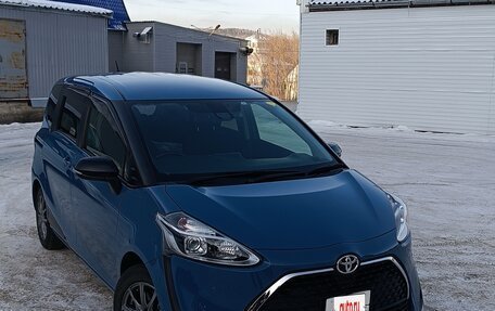 Toyota Sienta II, 2021 год, 1 630 000 рублей, 6 фотография