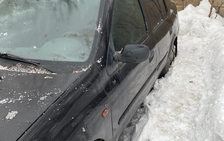 Renault Clio III, 2001 год, 160 000 рублей, 2 фотография