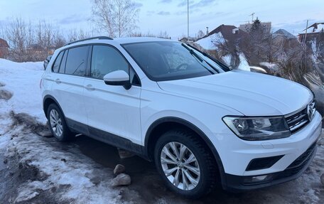 Volkswagen Tiguan II, 2019 год, 1 990 000 рублей, 2 фотография
