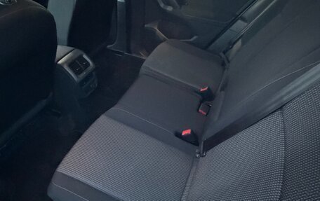 Volkswagen Tiguan II, 2019 год, 1 990 000 рублей, 6 фотография