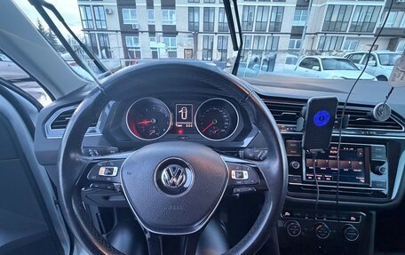 Volkswagen Tiguan II, 2019 год, 1 990 000 рублей, 4 фотография