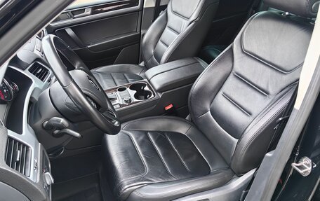 Volkswagen Touareg III, 2013 год, 2 890 000 рублей, 14 фотография