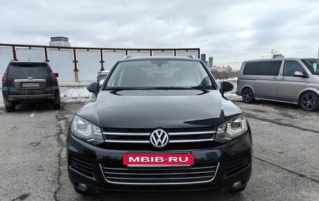 Volkswagen Touareg III, 2013 год, 2 890 000 рублей, 2 фотография