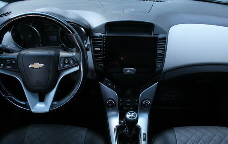 Chevrolet Cruze II, 2011 год, 710 000 рублей, 8 фотография