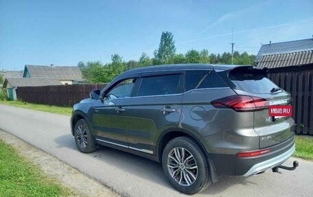 Geely Atlas, 2023 год, 2 400 000 рублей, 3 фотография