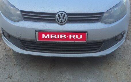 Volkswagen Polo VI (EU Market), 2012 год, 750 000 рублей, 1 фотография