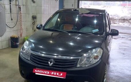 Renault Sandero I, 2012 год, 700 000 рублей, 3 фотография