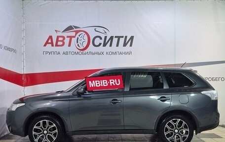 Mitsubishi Outlander III рестайлинг 3, 2014 год, 1 499 000 рублей, 4 фотография