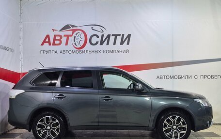 Mitsubishi Outlander III рестайлинг 3, 2014 год, 1 499 000 рублей, 8 фотография