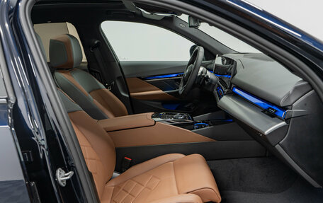 BMW 5 серия, 2025 год, 9 890 000 рублей, 13 фотография