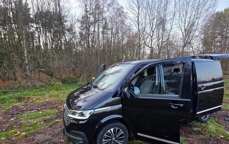 Volkswagen Multivan T6 рестайлинг, 2021 год, 4 600 000 рублей, 12 фотография