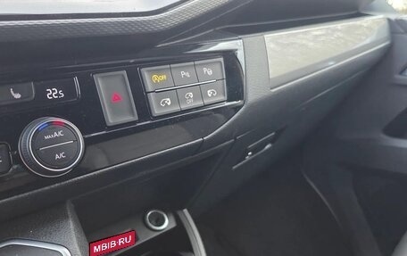 Volkswagen Multivan T6 рестайлинг, 2021 год, 4 600 000 рублей, 24 фотография