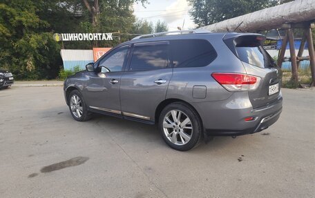 Nissan Pathfinder, 2015 год, 1 950 000 рублей, 7 фотография