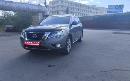 Nissan Pathfinder, 2015 год, 1 950 000 рублей, 4 фотография