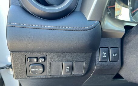 Toyota RAV4, 2013 год, 2 458 000 рублей, 26 фотография