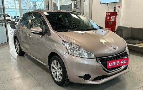 Peugeot 208 II, 2014 год, 599 000 рублей, 2 фотография