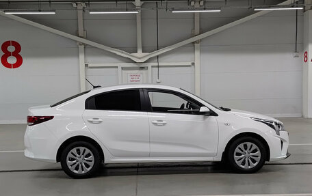 KIA Rio IV, 2022 год, 1 850 000 рублей, 5 фотография