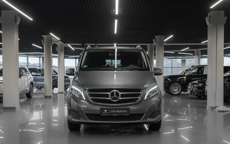 Mercedes-Benz V-Класс, 2017 год, 3 280 000 рублей, 3 фотография