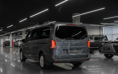 Mercedes-Benz V-Класс, 2017 год, 3 280 000 рублей, 4 фотография