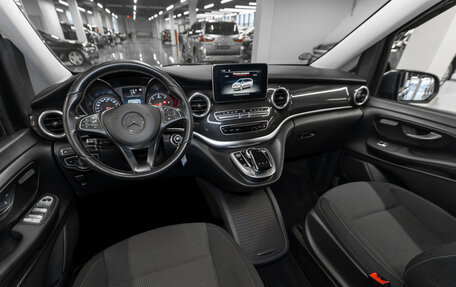 Mercedes-Benz V-Класс, 2017 год, 3 280 000 рублей, 7 фотография