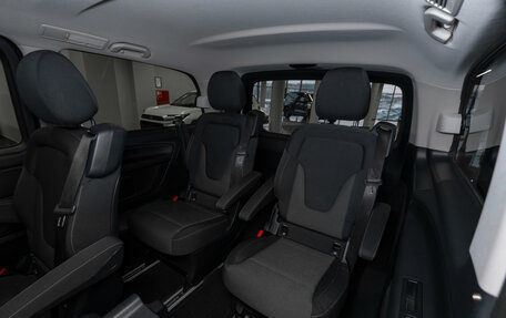 Mercedes-Benz V-Класс, 2017 год, 3 280 000 рублей, 13 фотография