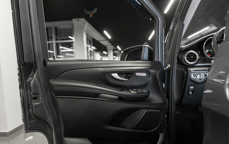 Mercedes-Benz V-Класс, 2017 год, 3 280 000 рублей, 19 фотография