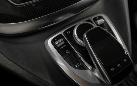 Mercedes-Benz V-Класс, 2017 год, 3 280 000 рублей, 22 фотография