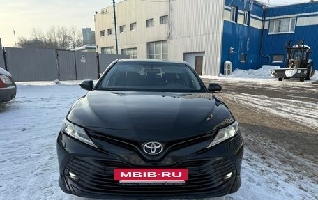 Toyota Camry, 2019 год, 2 200 000 рублей, 6 фотография