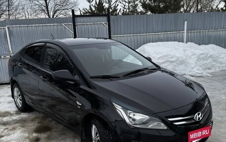 Hyundai Solaris II рестайлинг, 2014 год, 1 000 000 рублей, 2 фотография